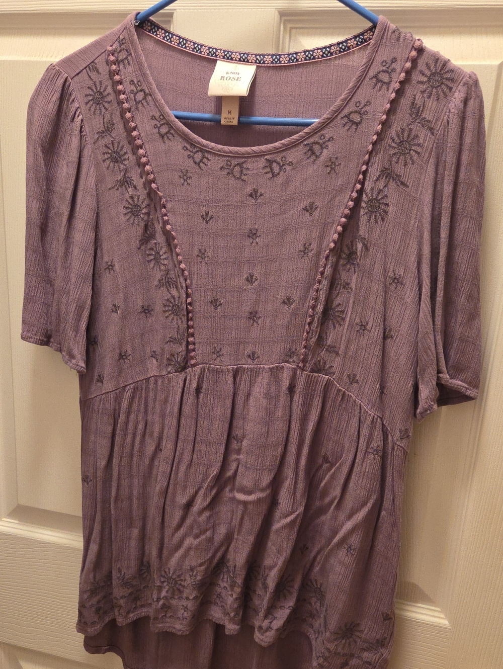 Knox Rose Lavender Embroidered Peasant Tunic